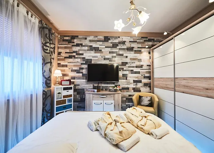 Alpremira Apartment *